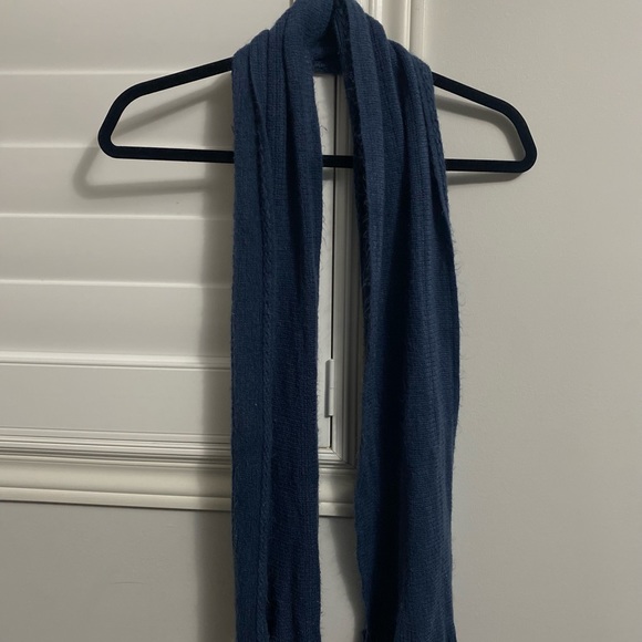 Scarf - Picture 2 of 2